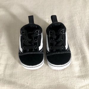 Crib vans size 1